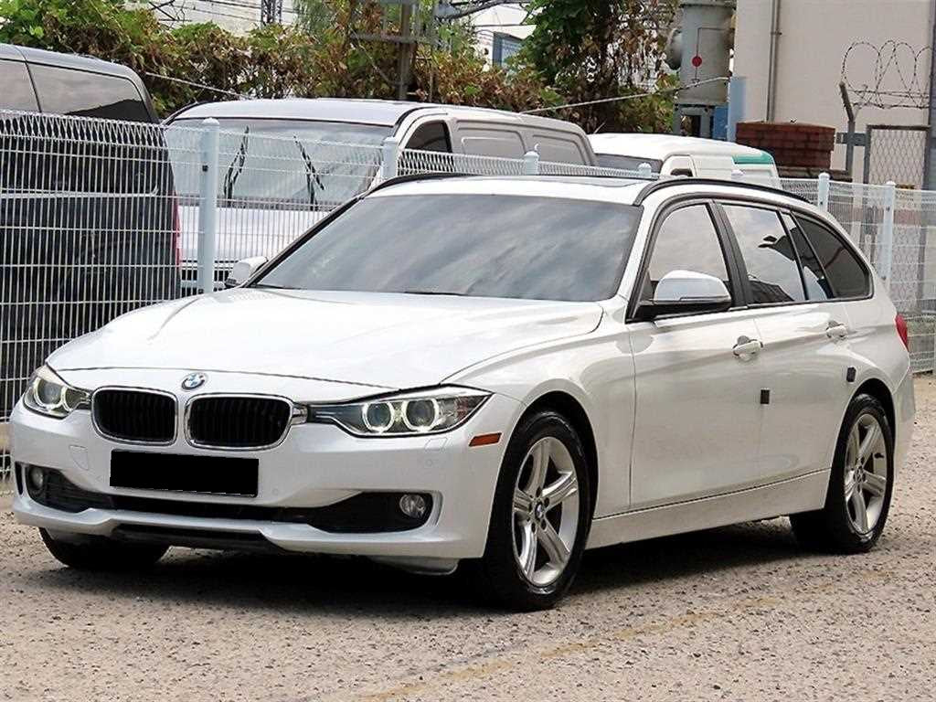 BMW 3-Series — photo 02