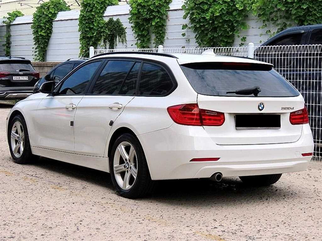 BMW 3-Series — photo 03