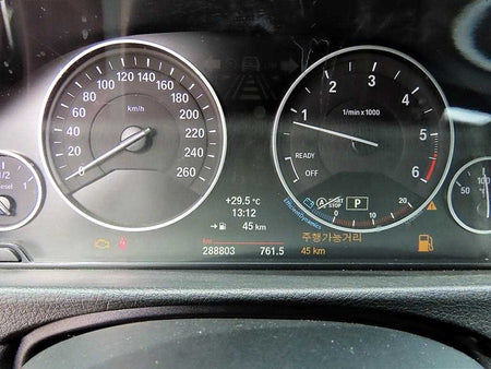 BMW 3-Series — photo 09