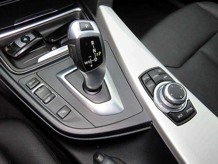 BMW 3-Series — photo 11