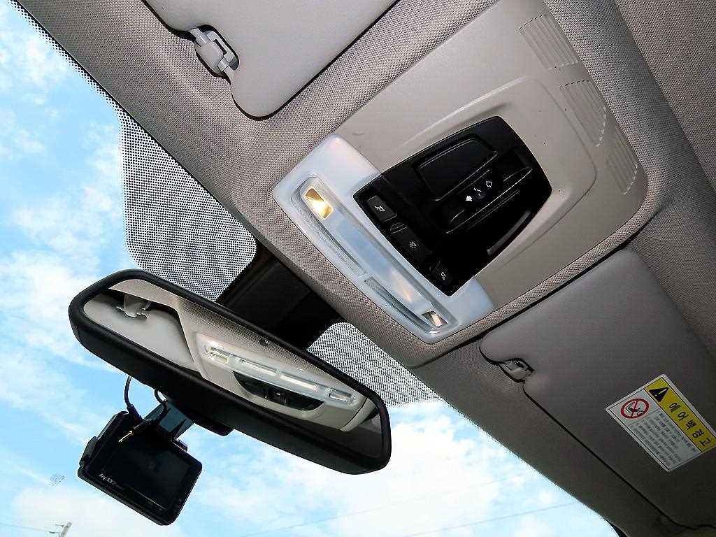 BMW 3-Series — photo 15