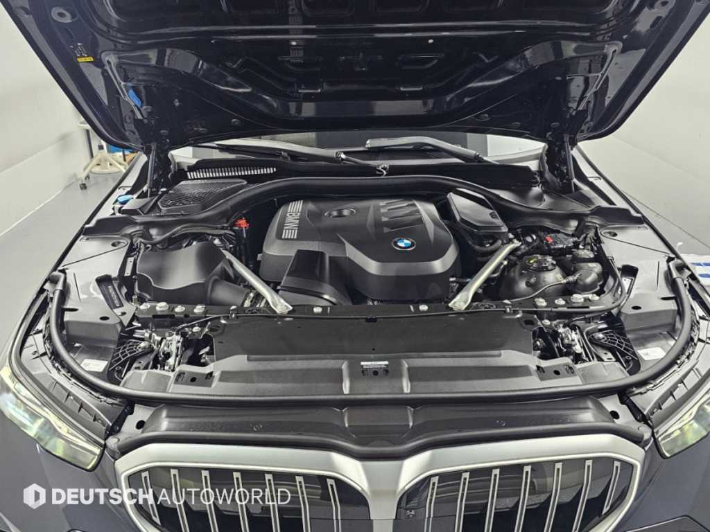BMW 5-Series — photo 06