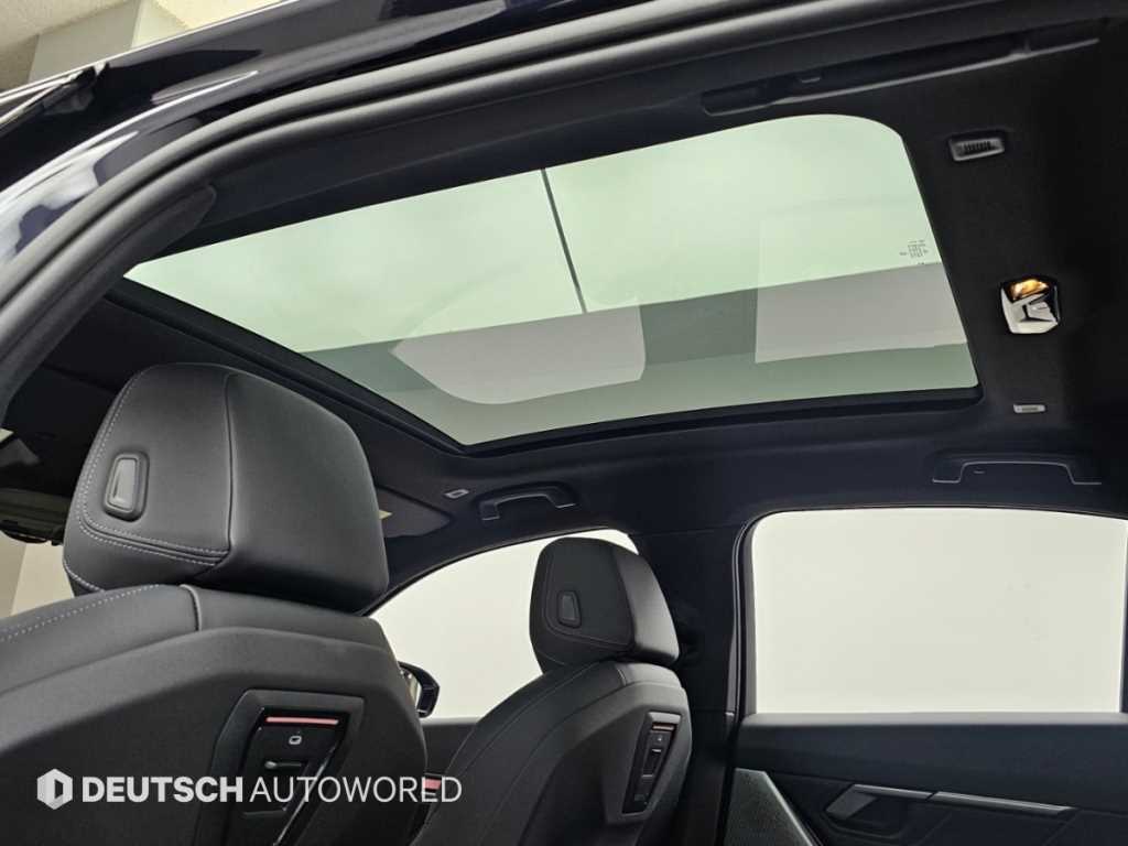BMW 5-Series — photo 18