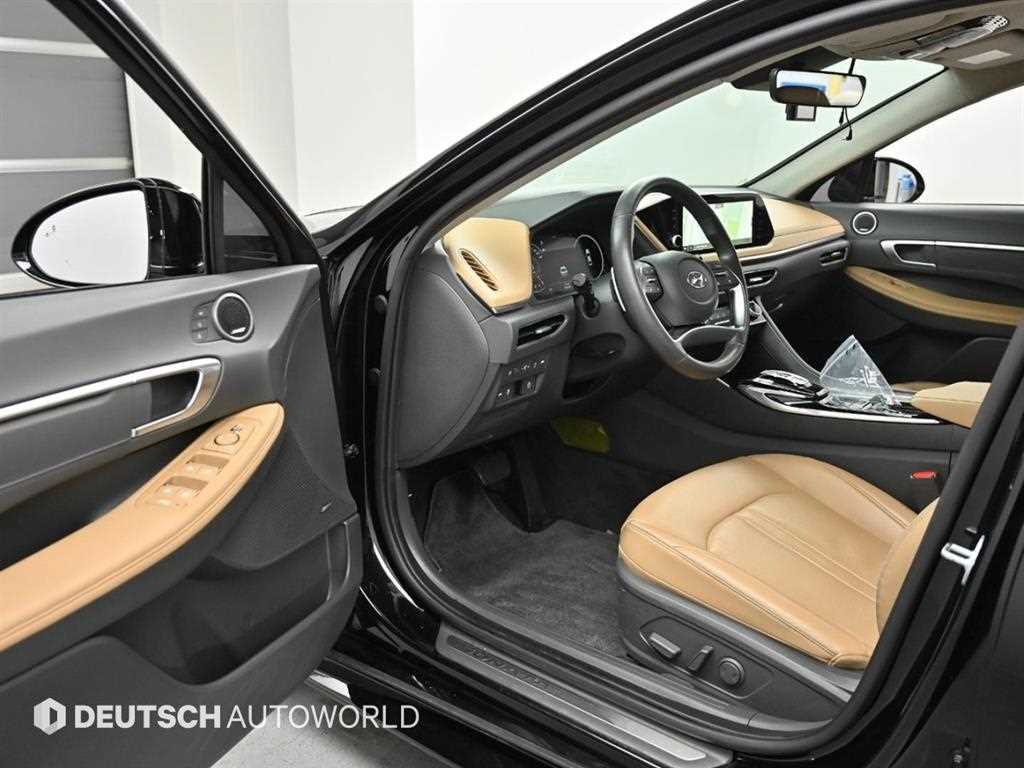 Hyundai Sonata — photo 11