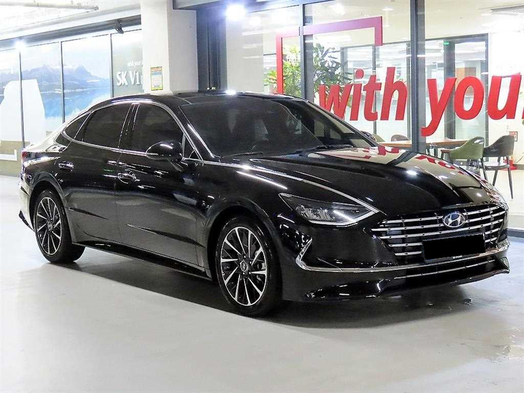 Hyundai Sonata — photo 01