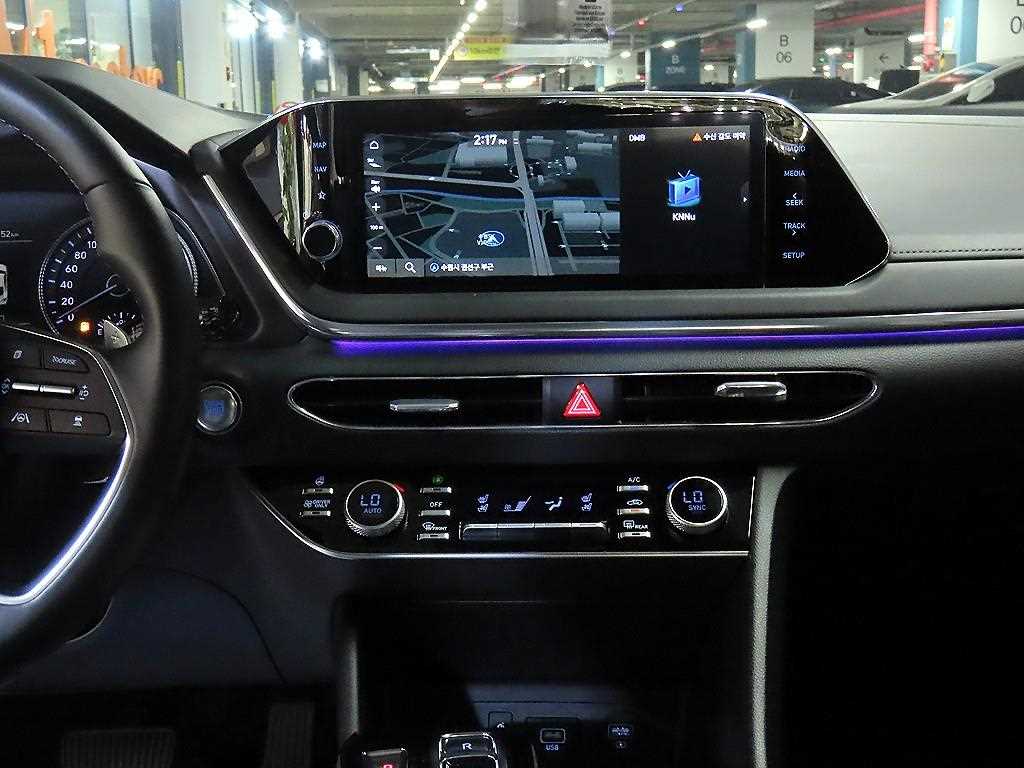 Hyundai Sonata — photo 11