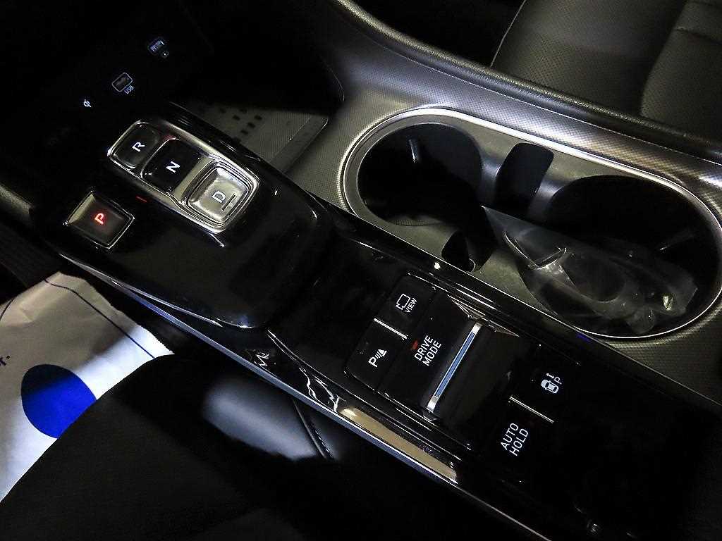 Hyundai Sonata — photo 12