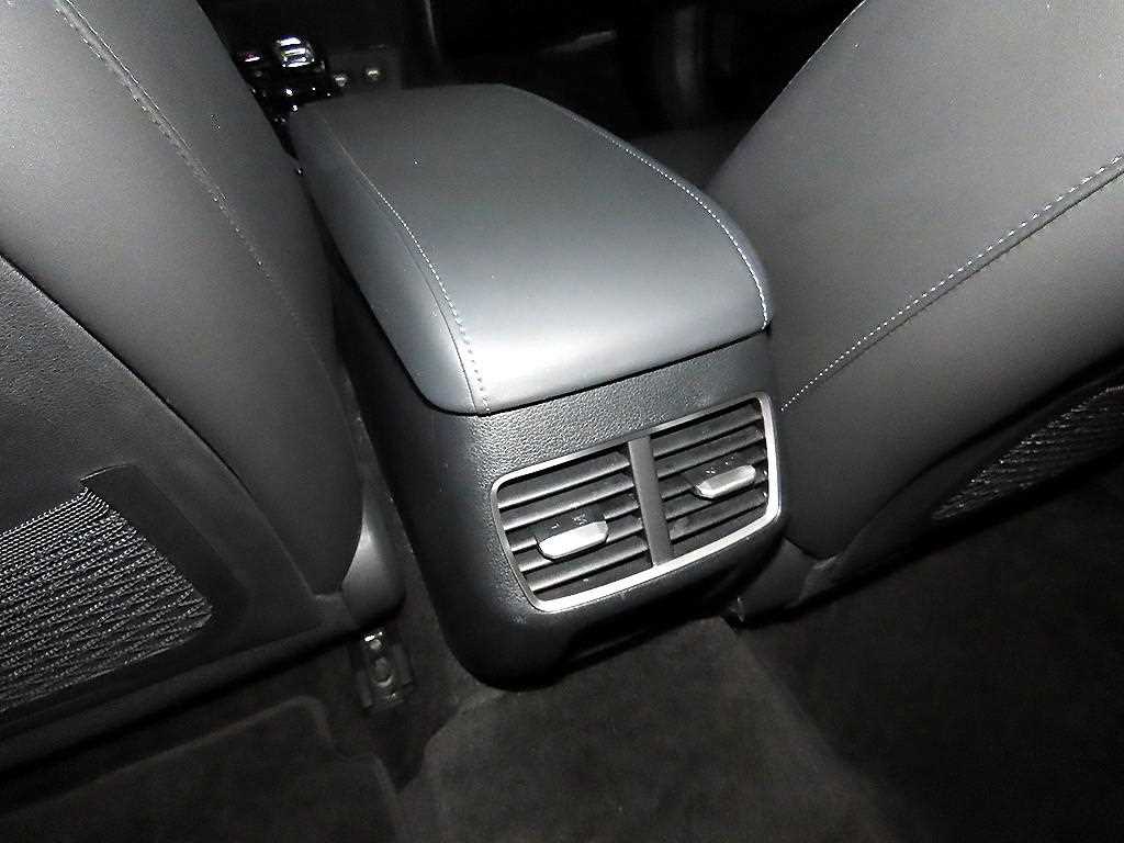 Hyundai Sonata — photo 17
