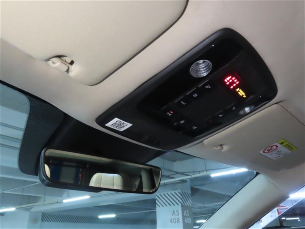 Kia Carnival — photo 10