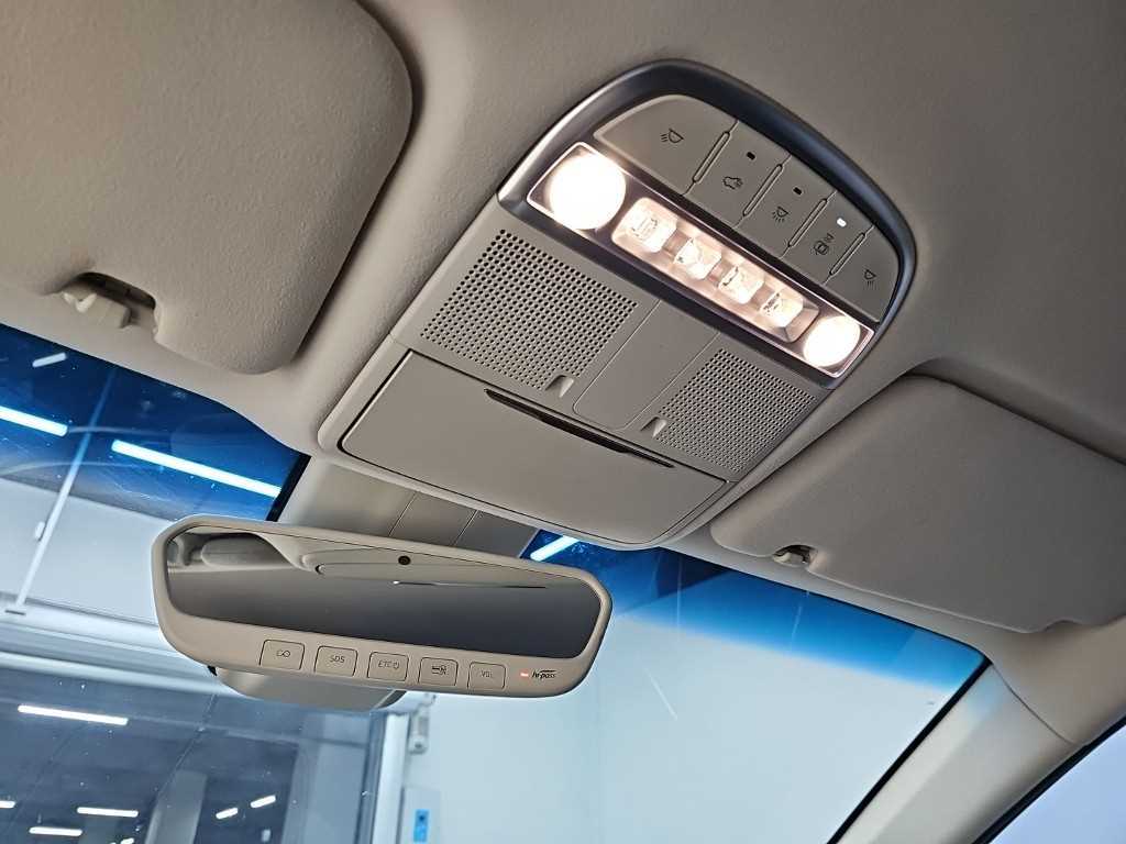 Genesis G90 — photo 16