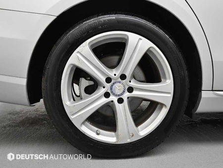 Mercedes-Benz E-Class — photo 05