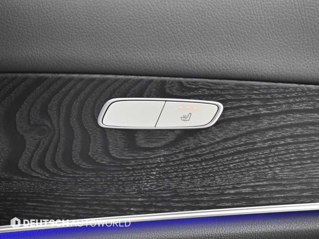Mercedes-Benz E-Class — photo 16