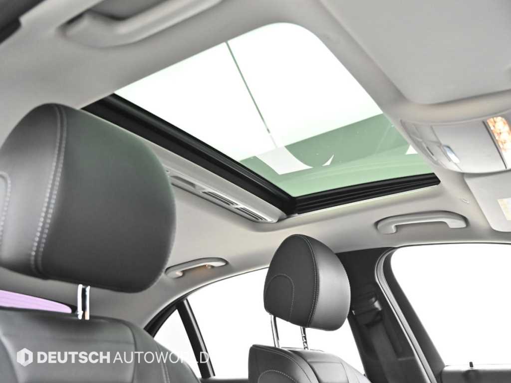 Mercedes-Benz E-Class — photo 18