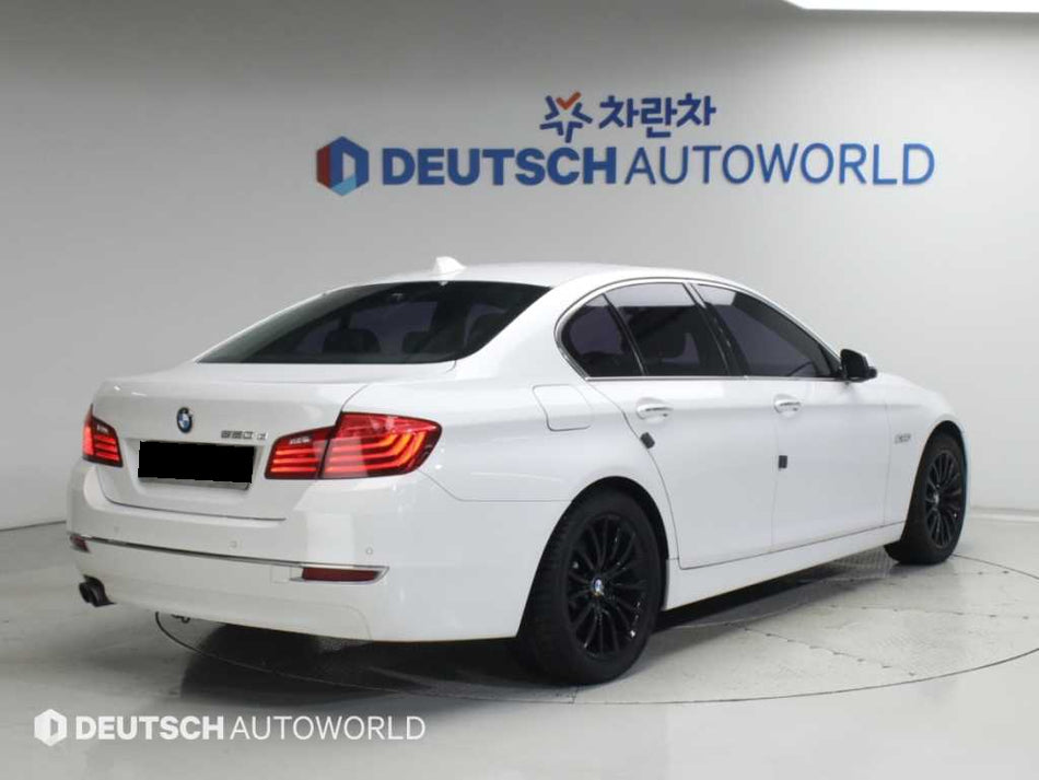 BMW 5-Series — photo 02
