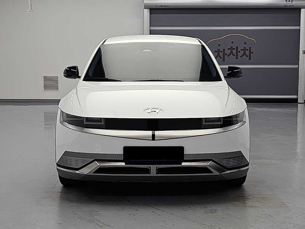 Hyundai Ioniq5 — photo 02