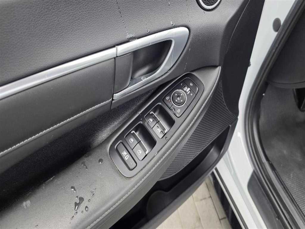 Hyundai Sonata — photo 19