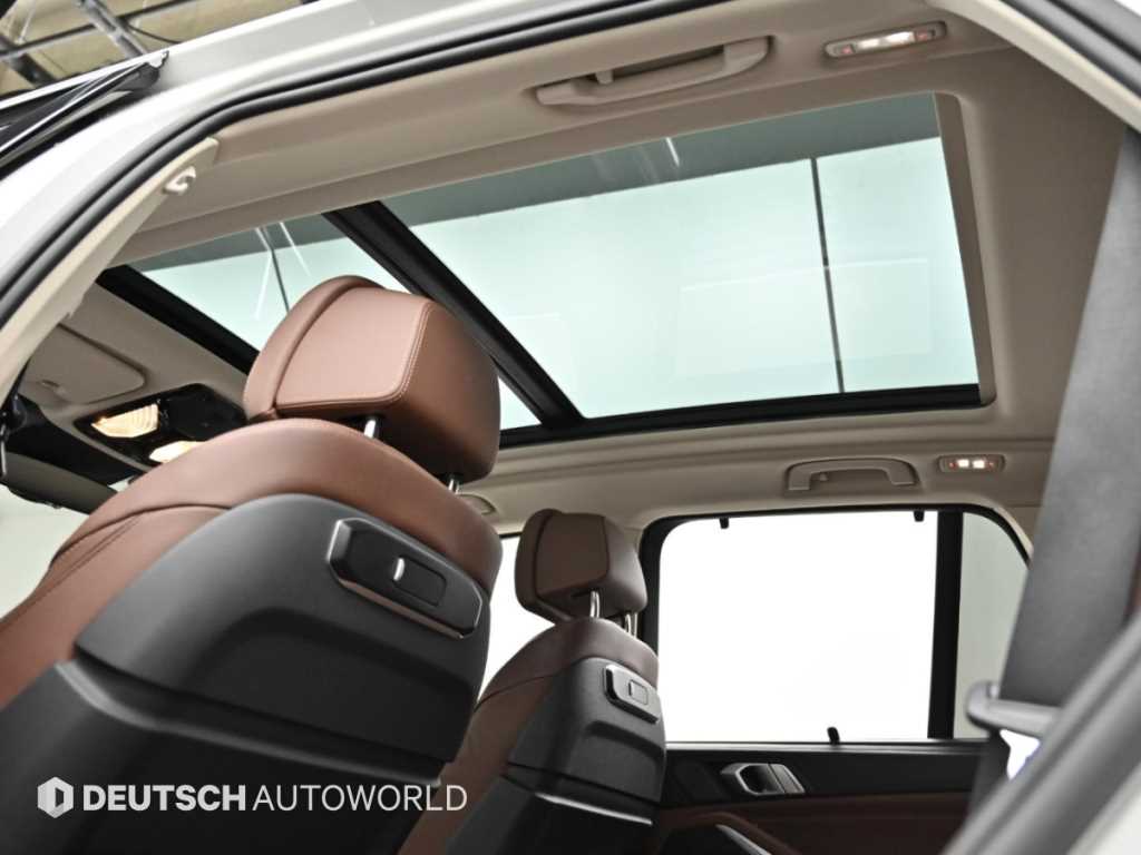 BMW X5 — photo 18