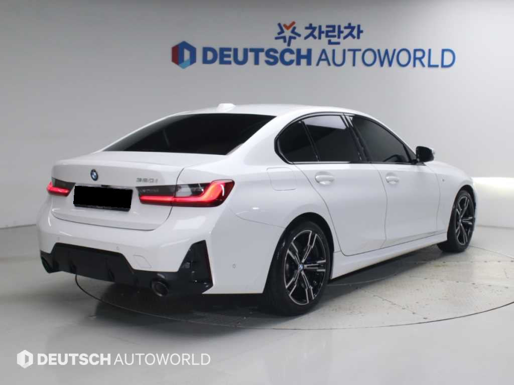 BMW 3-Series — photo 02