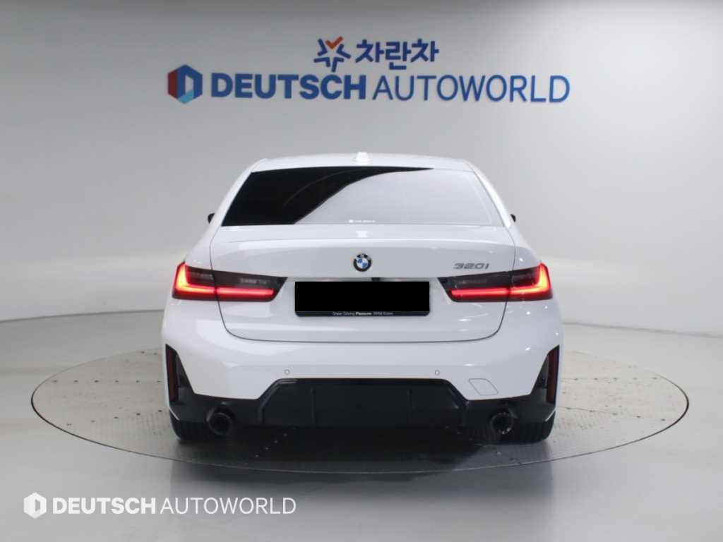 BMW 3-Series — photo 04