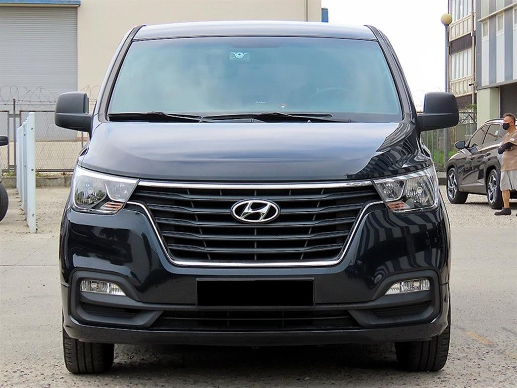 Hyundai Starex — photo 01