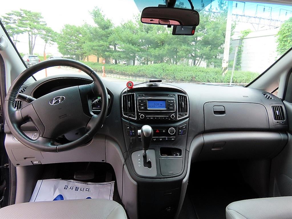 Hyundai Starex — photo 08