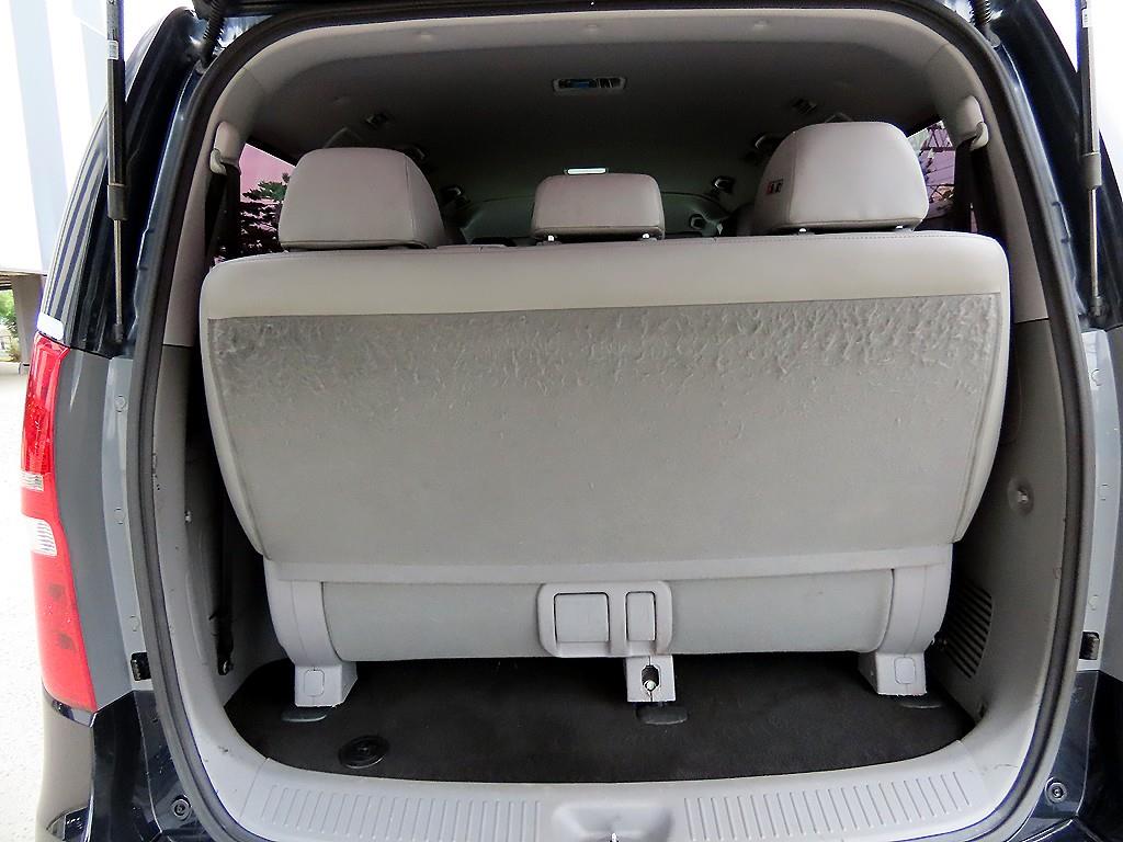 Hyundai Starex — photo 17