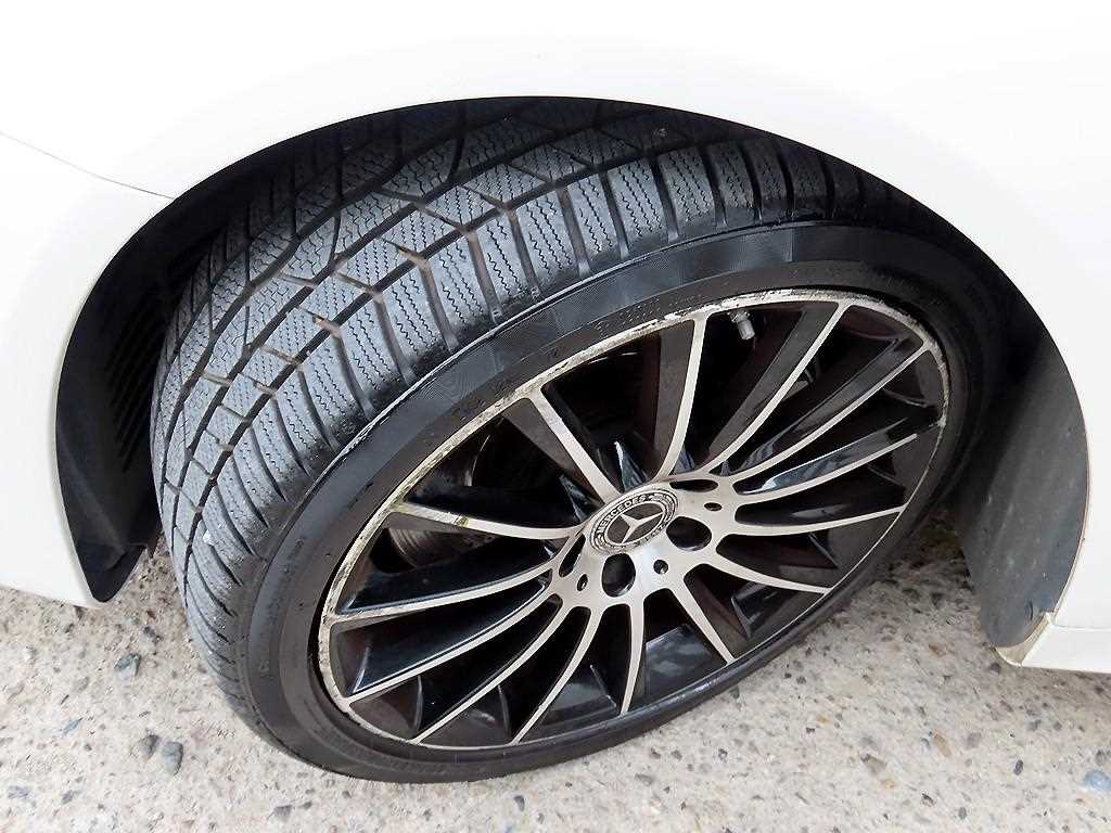 Mercedes-Benz SL-Class — photo 20