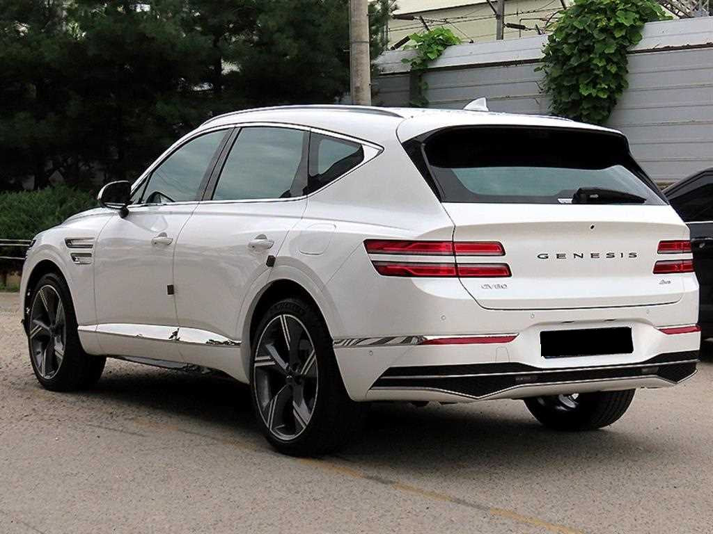 Genesis GV80 — photo 03
