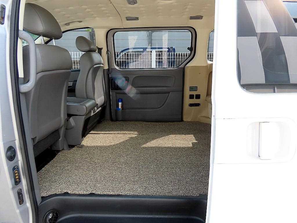 Hyundai Starex — photo 06