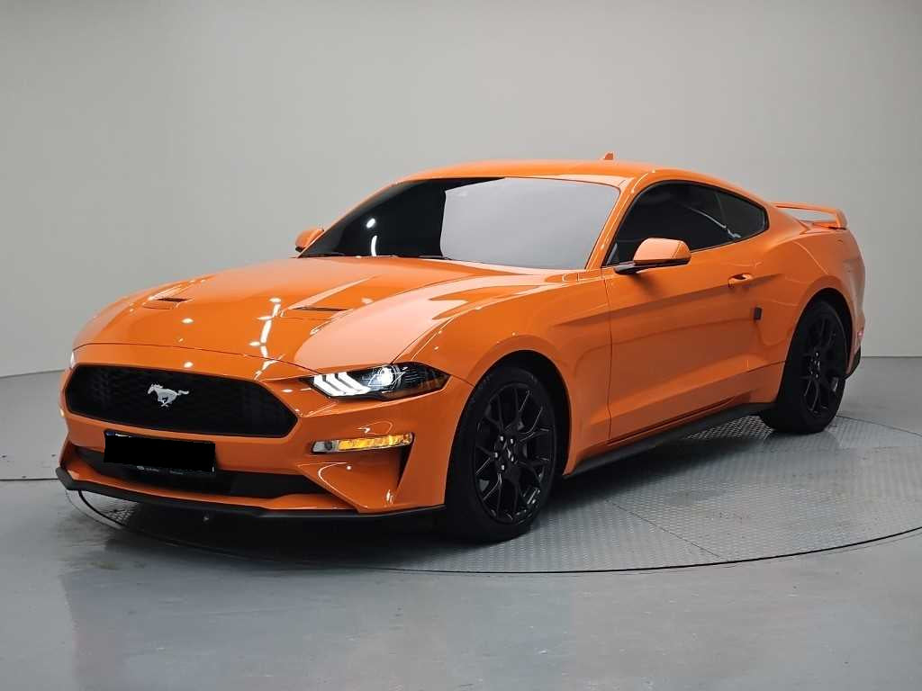 Ford Mustang — photo 01