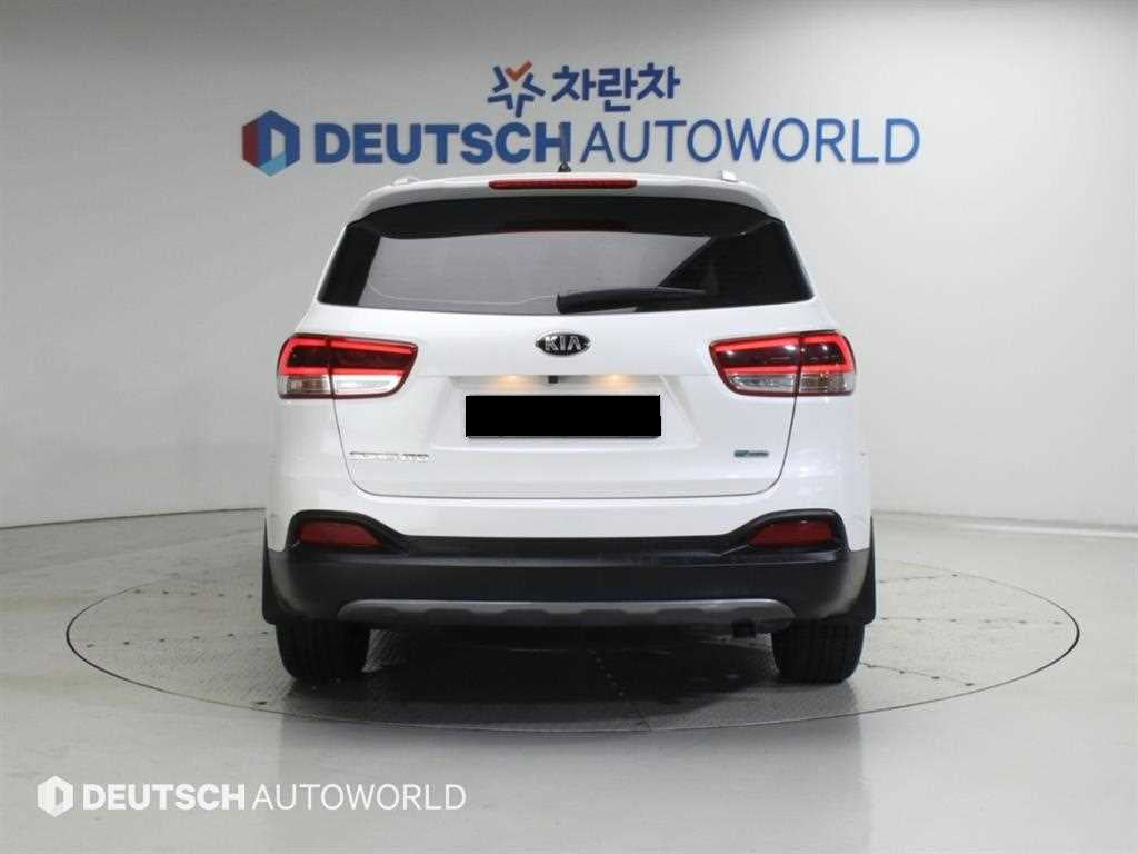 Kia Sorento — photo 04