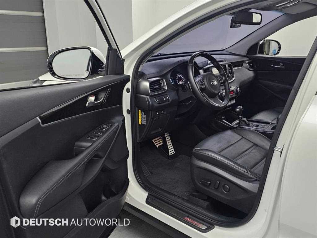 Kia Sorento — photo 11