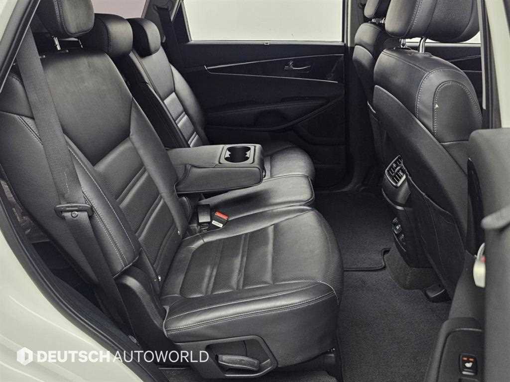 Kia Sorento — photo 12