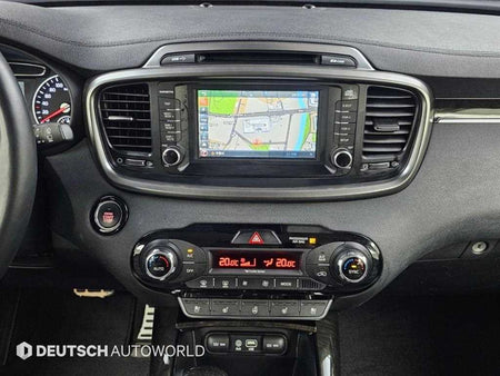 Kia Sorento — photo 14