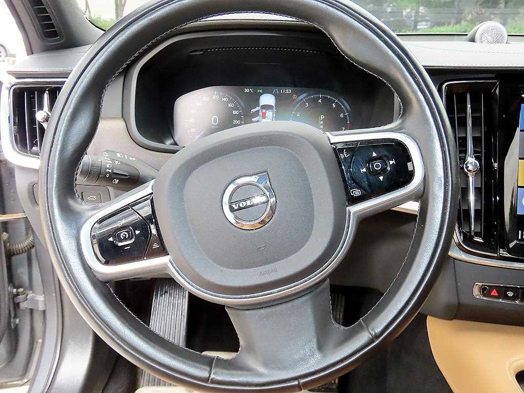Volvo V90 — photo 07