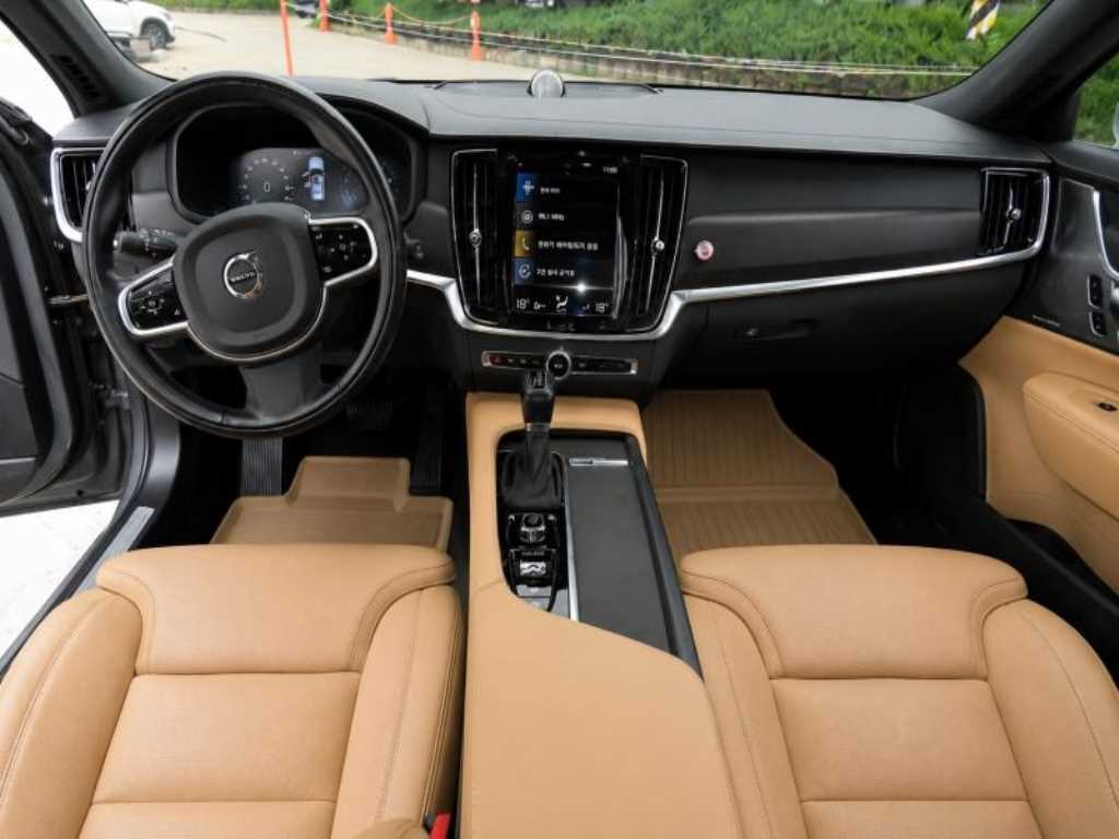 Volvo V90 — photo 09
