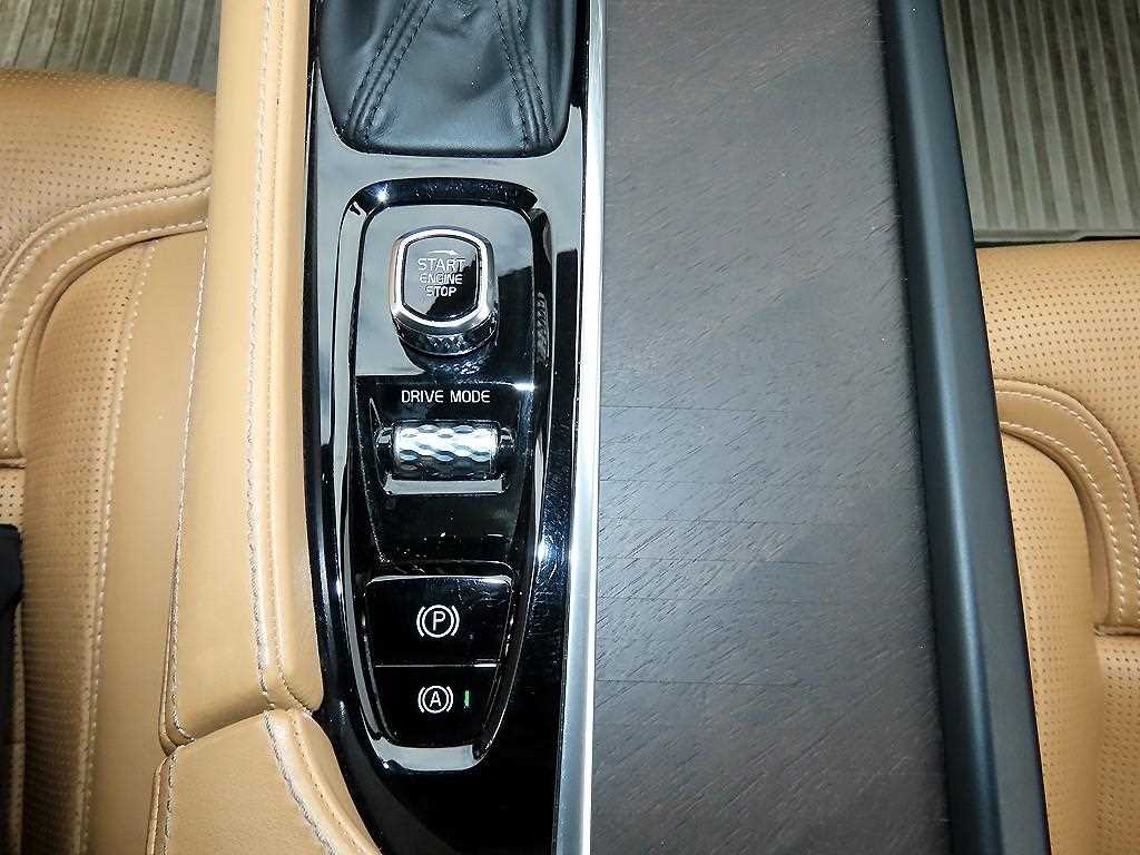 Volvo V90 — photo 13