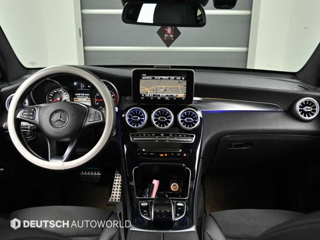 Mercedes-Benz GLC-Class — photo 07