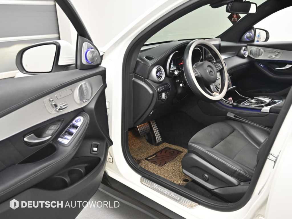 Mercedes-Benz GLC-Class — photo 11