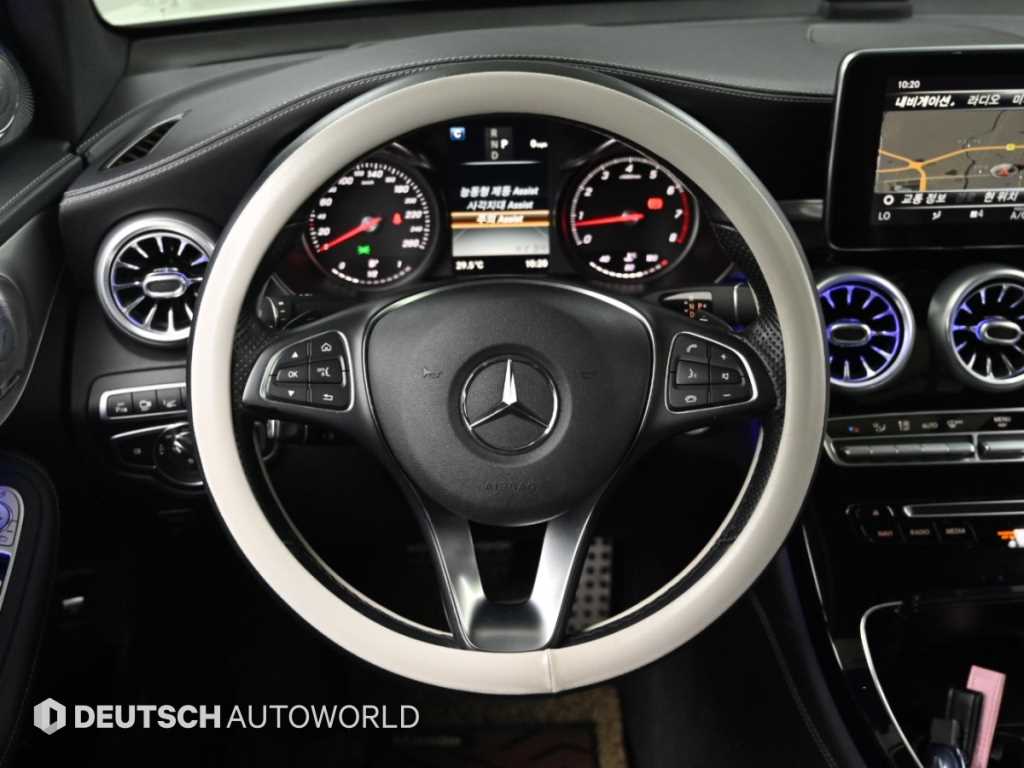 Mercedes-Benz GLC-Class — photo 13
