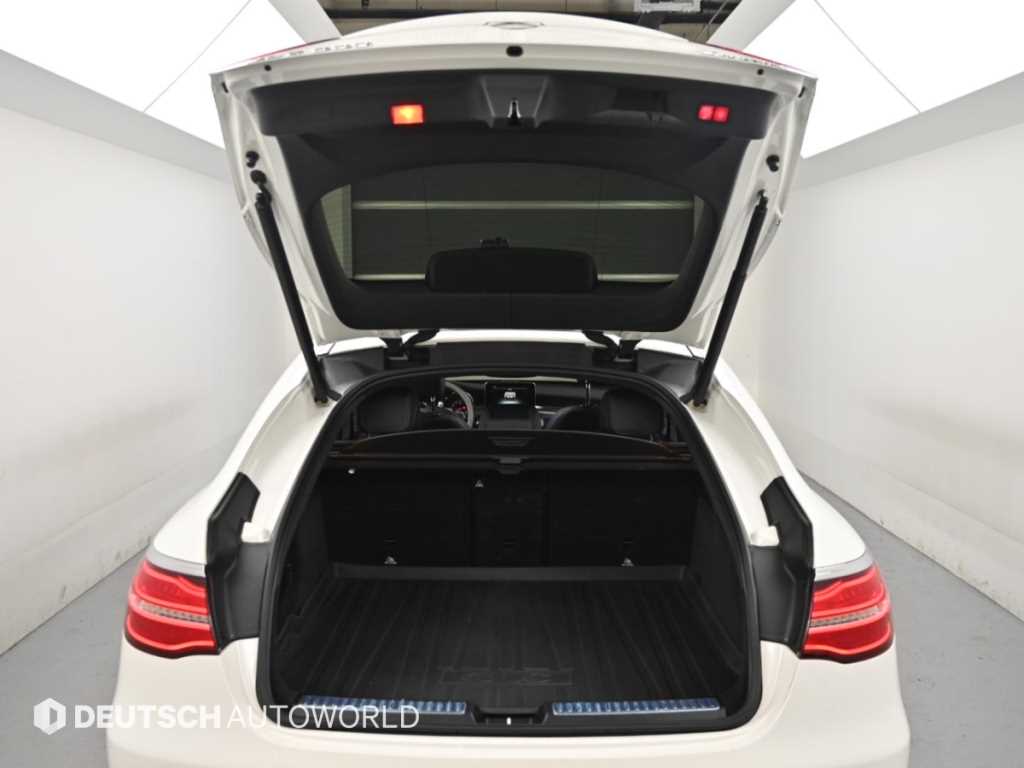 Mercedes-Benz GLC-Class — photo 19