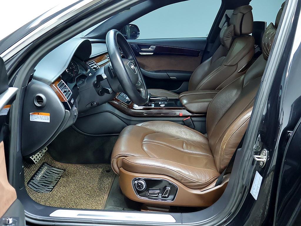 Audi A8 — photo 11