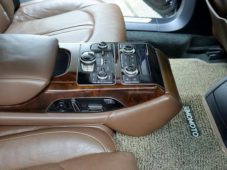 Audi A8 — photo 14