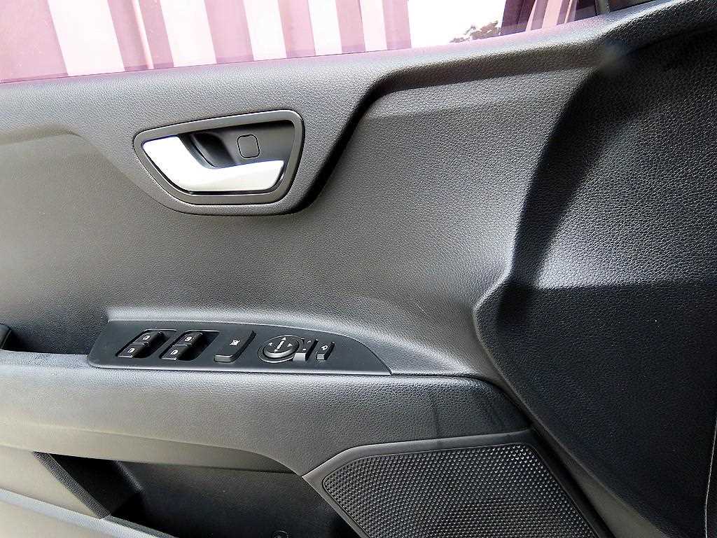 Kia Stonic — photo 11