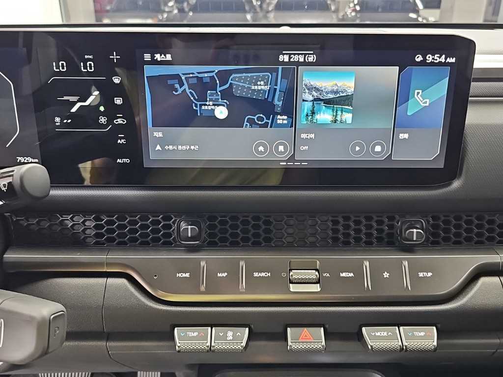 Kia Tasman — photo 10