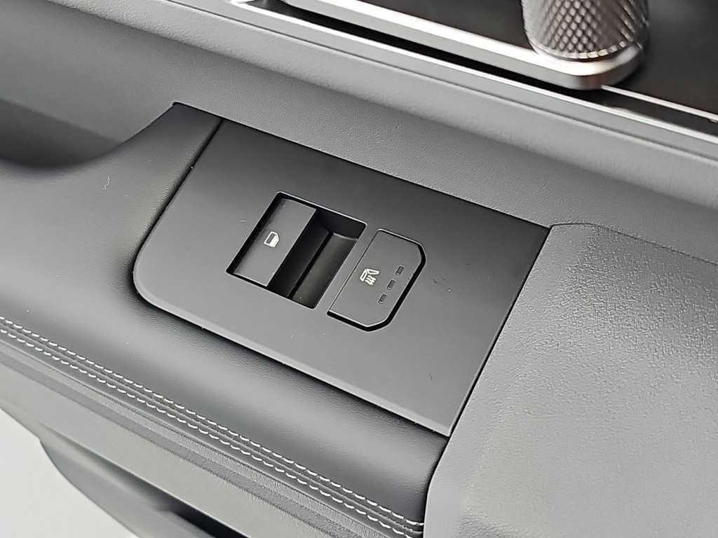 Kia Tasman — photo 14