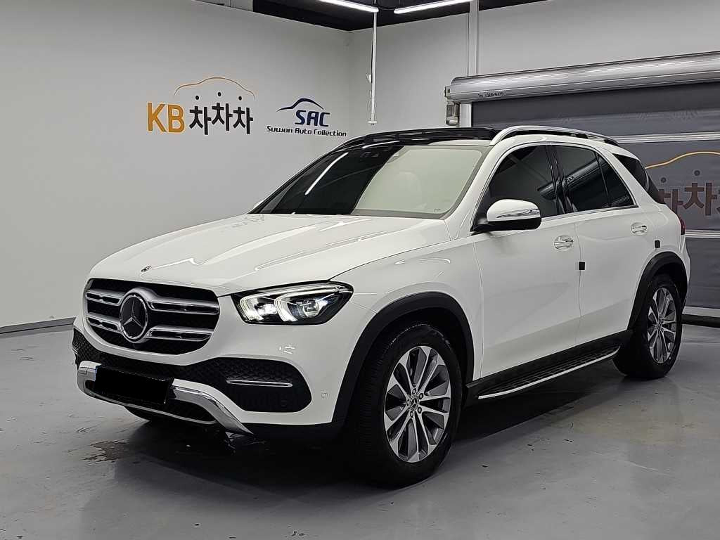 Mercedes-Benz GLE-Class — photo 01
