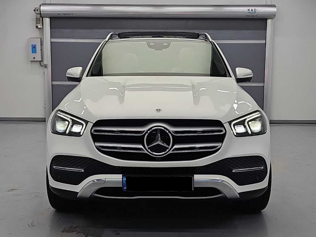 Mercedes-Benz GLE-Class — photo 02
