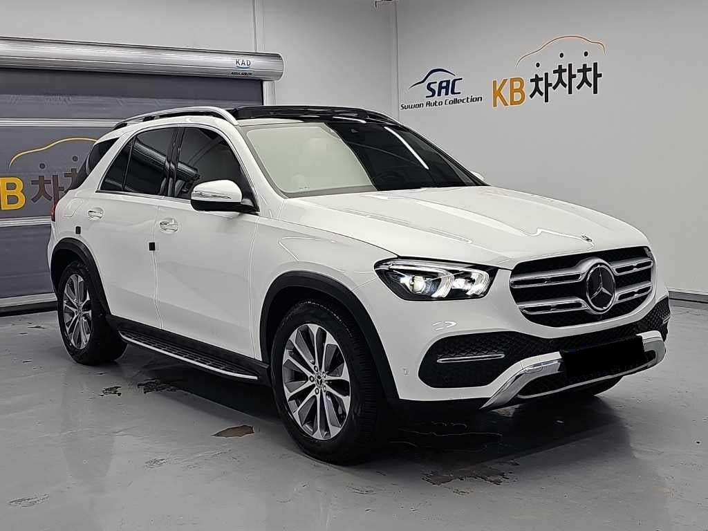 Mercedes-Benz GLE-Class — photo 04