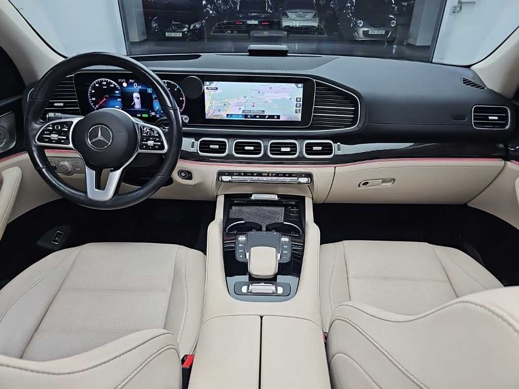 Mercedes-Benz GLE-Class — photo 07